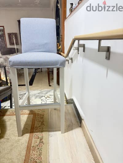 High stand chair