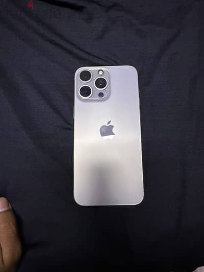 IPhone 15 pro max Battery 94%