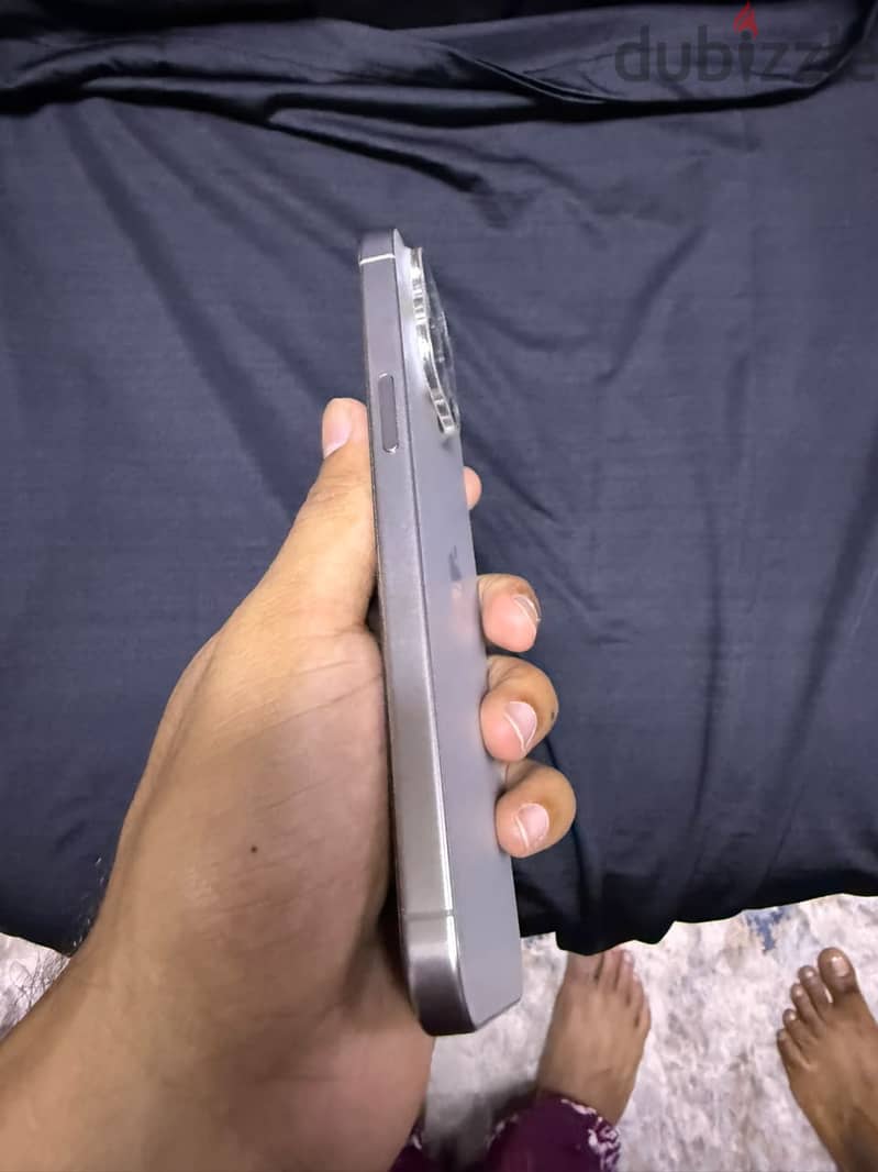 IPhone 15 pro max Battery 94% 3