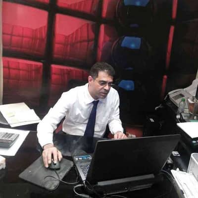 الدكتور احمد الشريف 