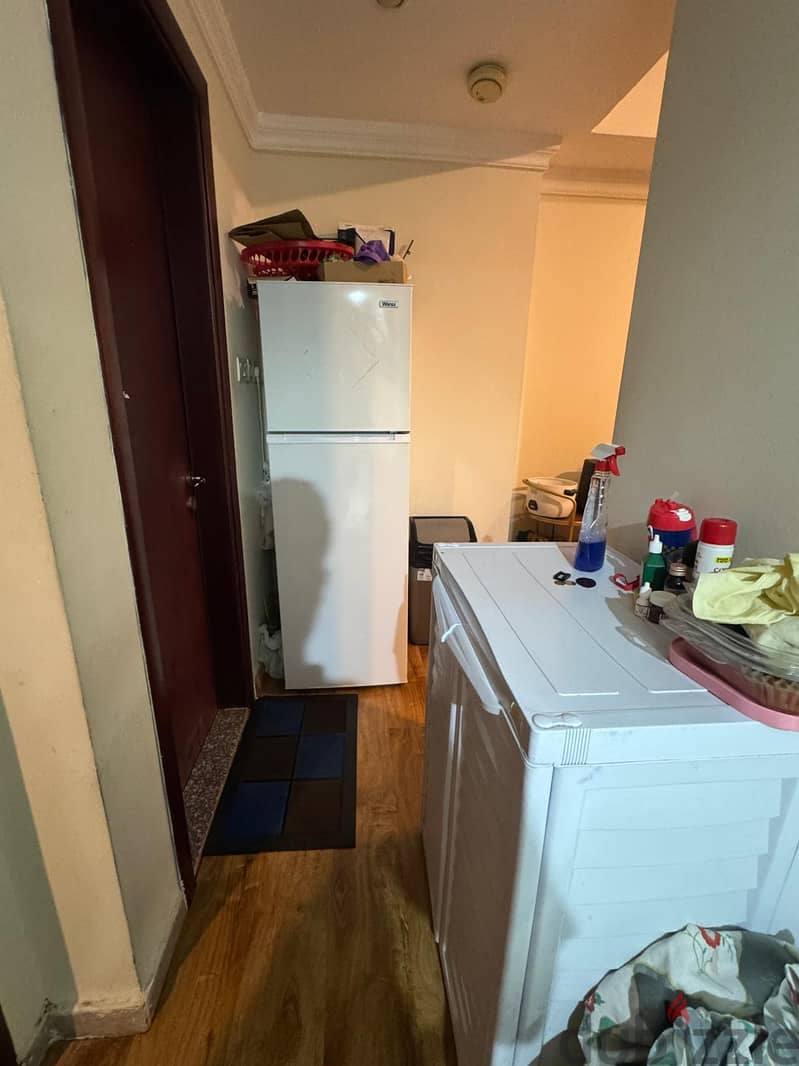 We are selling a variety of good-quality household items at reasonable 1