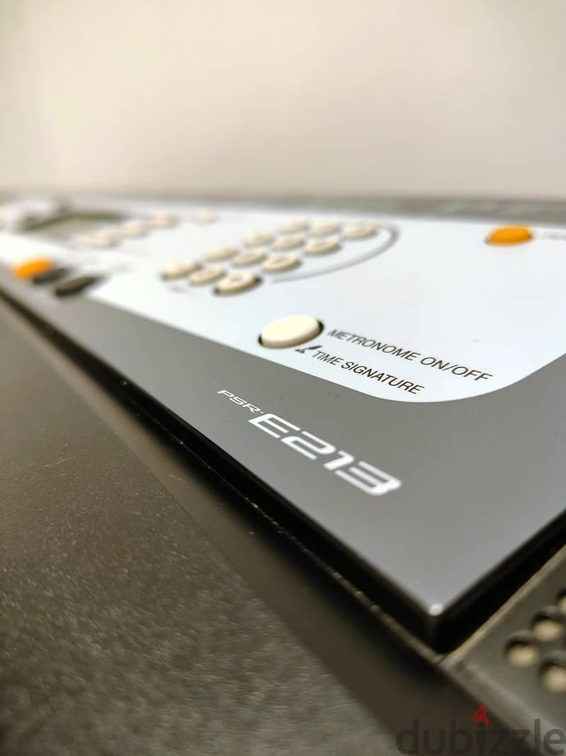 YAMAHA Keyboard PSR-E213 1