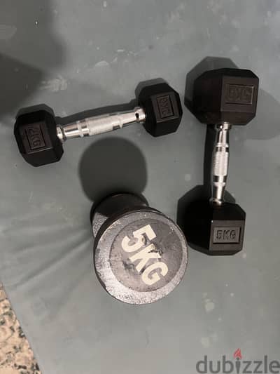 All for 10 kd only  3 dumbell set  ‍