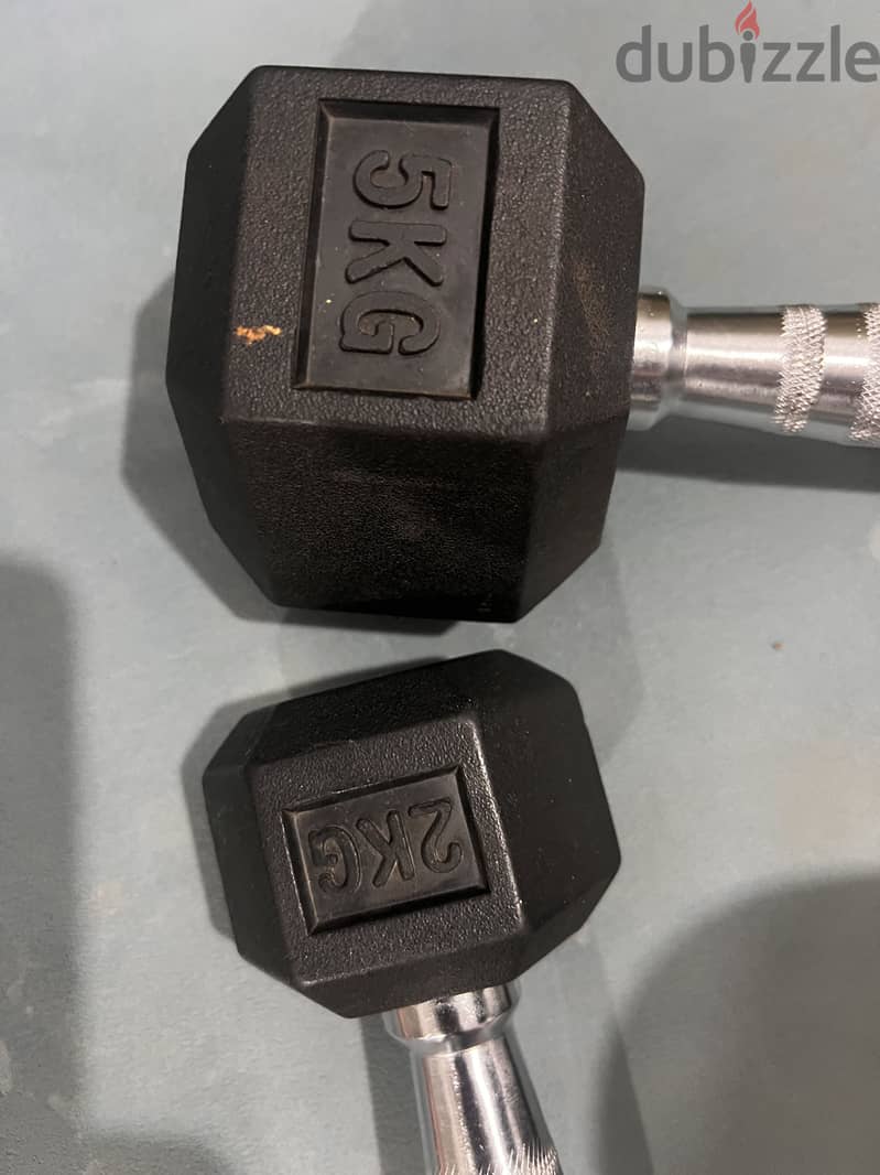 All for 10 kd only  3 dumbell set  ‍ 3