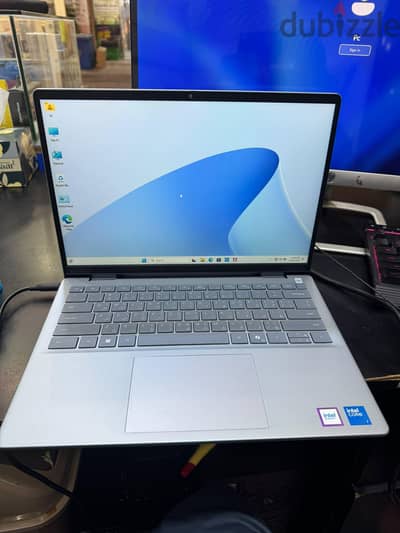Intel i7 150u RaM 16GB DDR 5 SSD NvMe 1TB 14inch