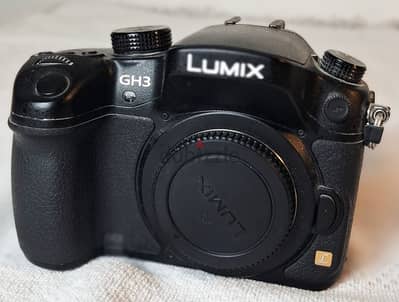 Panasonic LUMIX DMC-GH3 16.0MP Digital Camera - WITH Accessories
