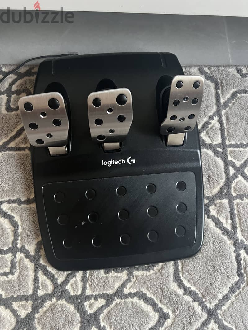 Logitech g 29 ( 4 months old  - same like new ) 1