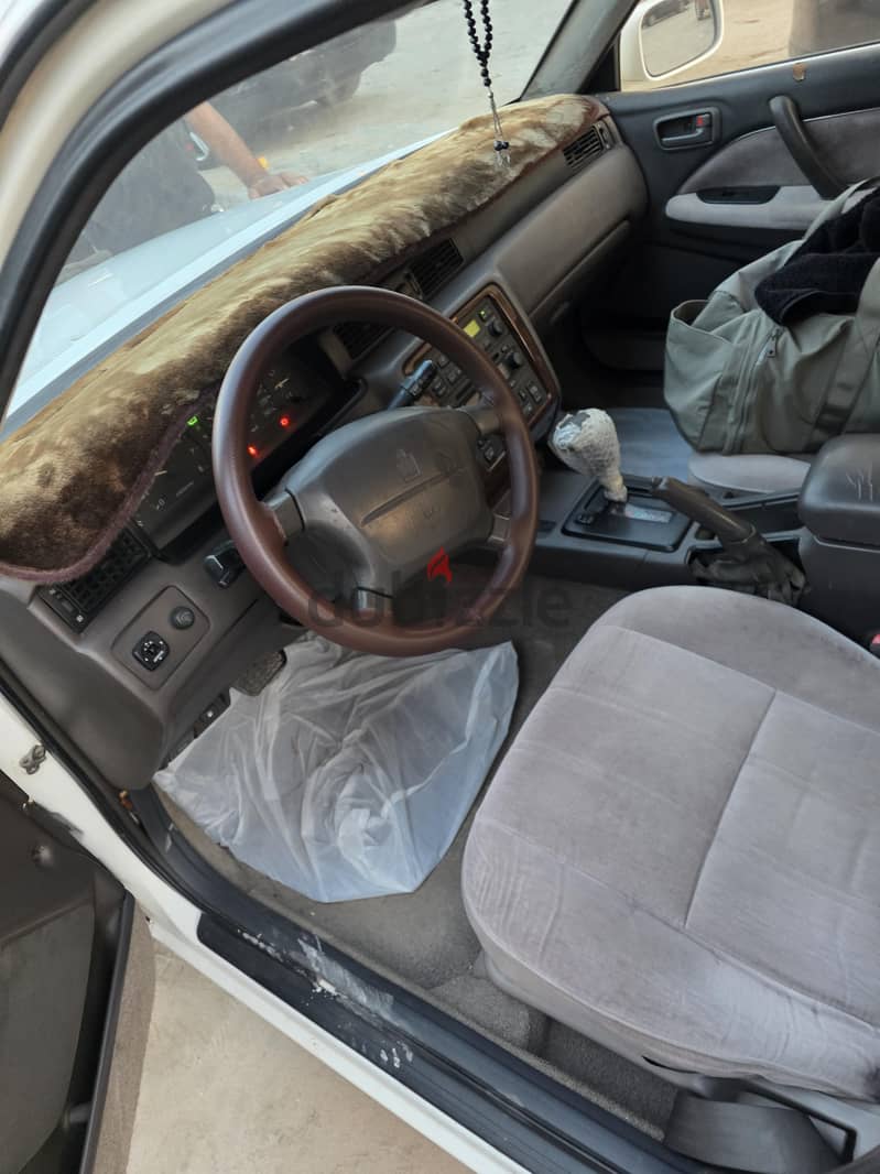 Toyota Crown 1991 4