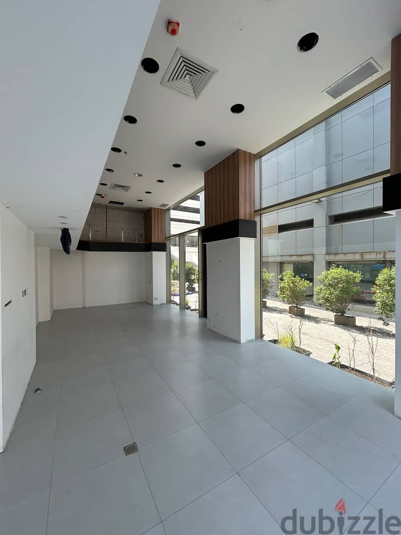 Retail Shop for Rent in Al-Qibla (with Rent-Free Grace Period) 1