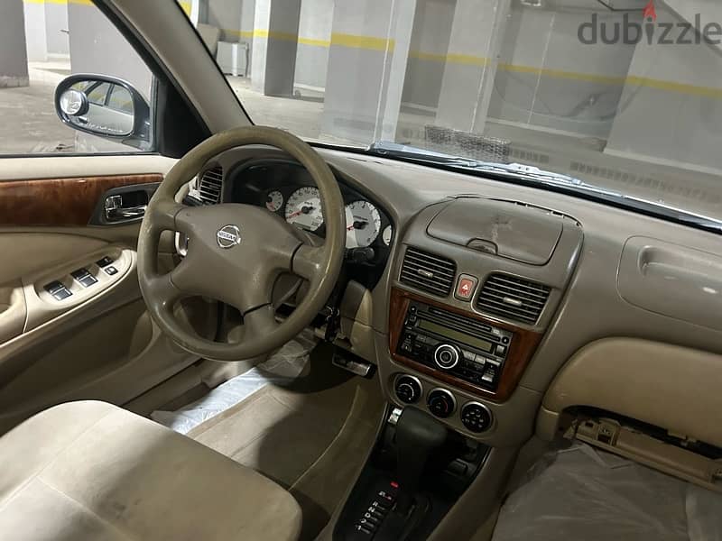 Nissan Sunny 2011 12