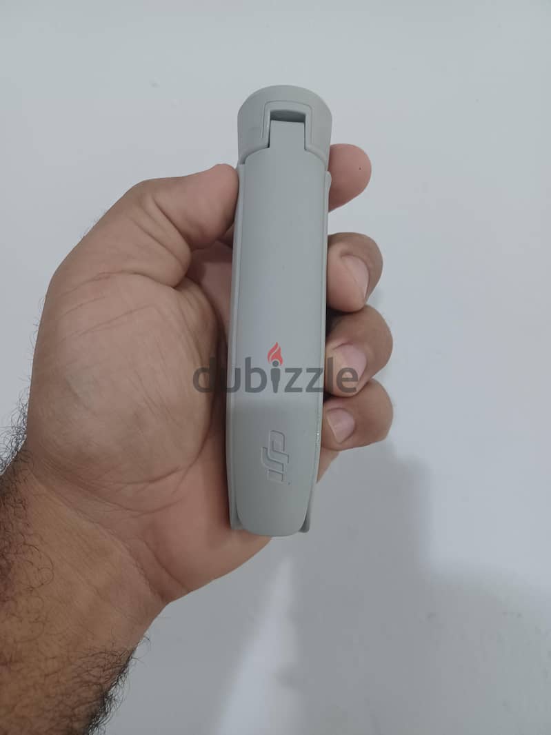 للبيع ستاند ترايبود أصلي DJI OM Grip Tripod – بحالة ممتازة 2