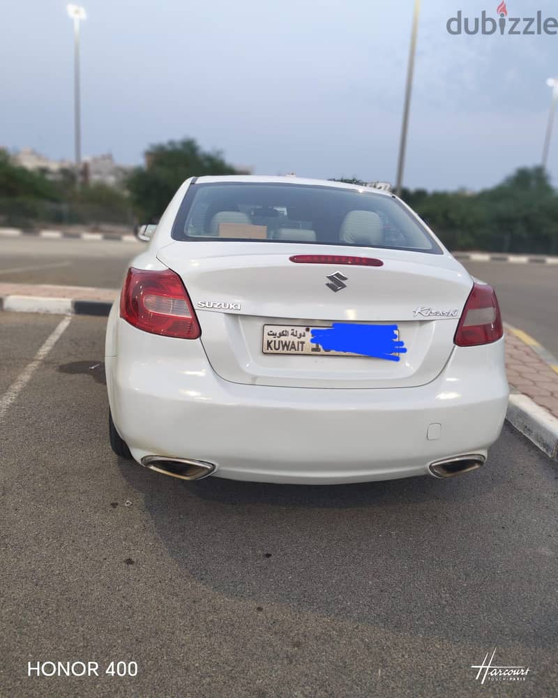 Suzuki Kizashi 2011 1