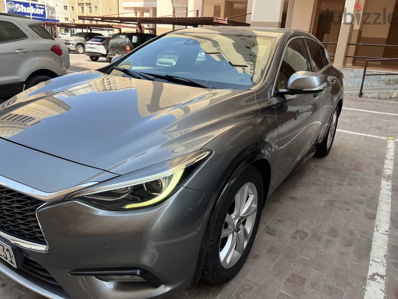 INFINITI Q30 2018 ( lady use  ) 2