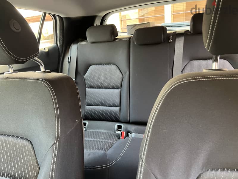 INFINITI Q30 2018 ( lady use  ) 5