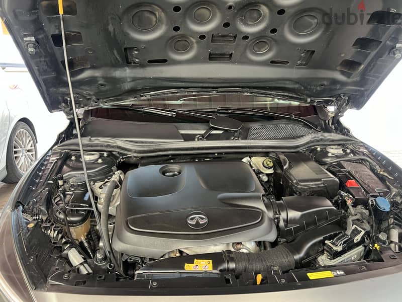INFINITI Q30 2018 ( lady use  ) 14