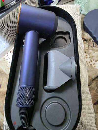 Dyson airwrap