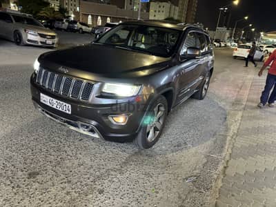 جيب جراند شيروكى 2015
