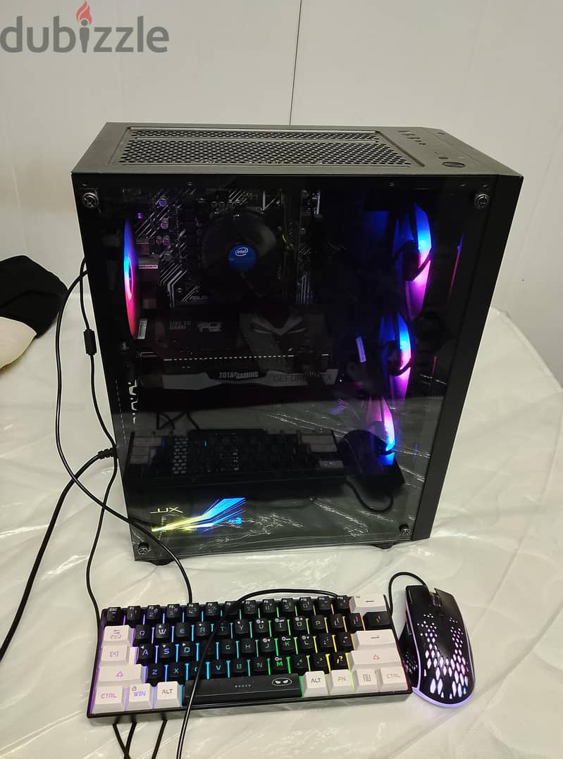 pc للبيع بحاله ممتازه 1