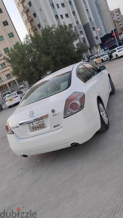 Nissan Altima 2011