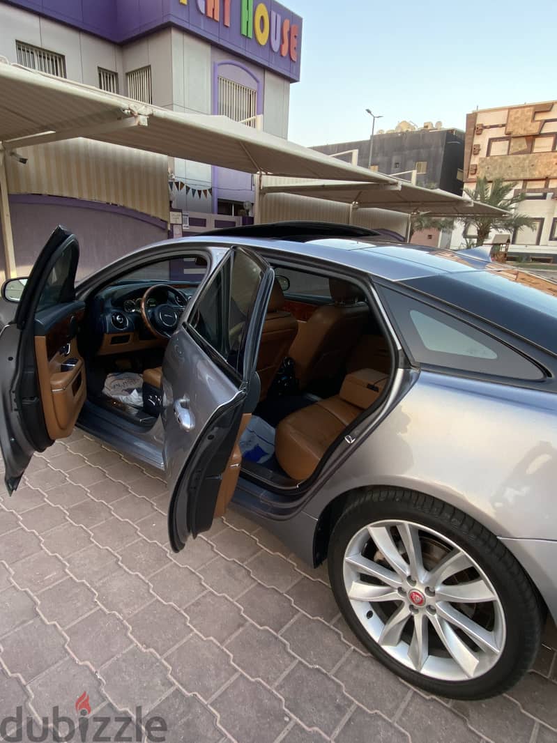 Jaguar XJ 2014 12