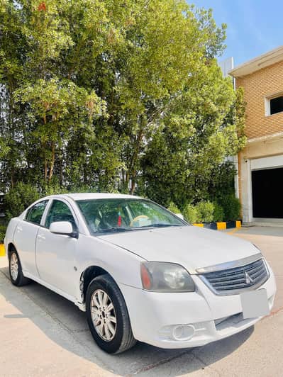 Mitsubishi Galant 2012