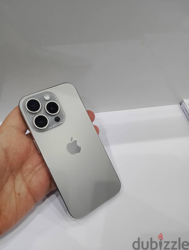 iPhone 15pro 256GB 1
