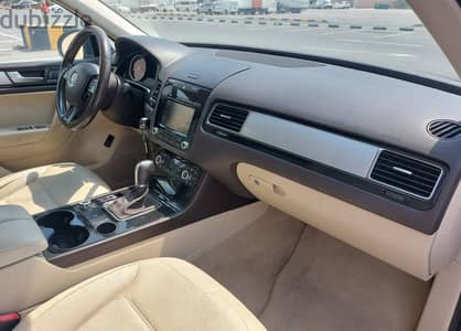 Volkswagen Touareg 2015 excellent condition super clean