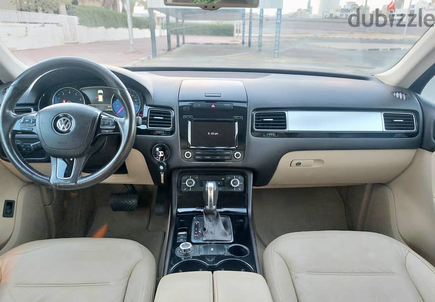 Volkswagen Touareg 2015 excellent condition super clean 1