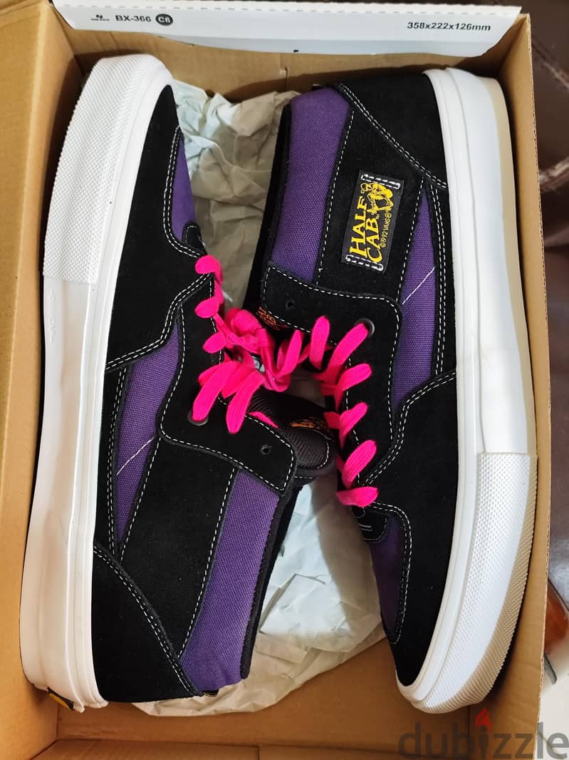 Van's Shoe Brand New Original  Size 46  Pick Up From Hawally Block 11 7