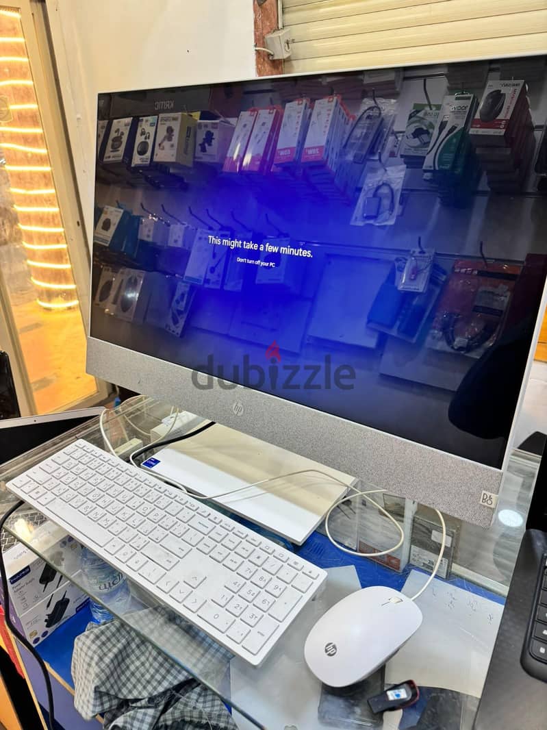 HP pavilion All-in-one Desktop 27-calxxxx itel. i7. . 12TH 10