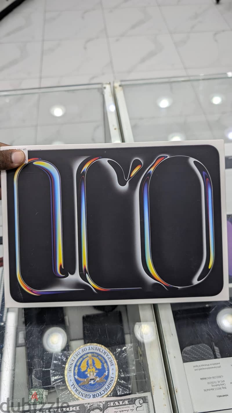 Apple ipad pro M5 11 inch 256GB 10