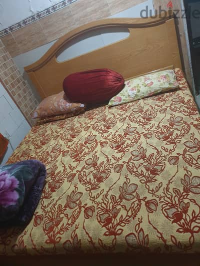 Wodden Bed Set, Cupboard, Dressing Table and Side Tables Set for Room