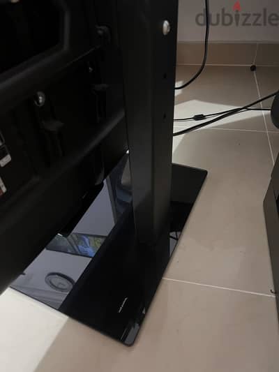 Samsung 32 inch led with original remote and stand