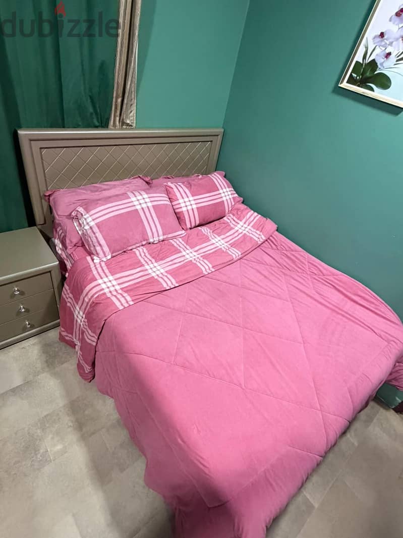 mild grey theme full set :bed,cabinet,queen bed ,dressing side table 1