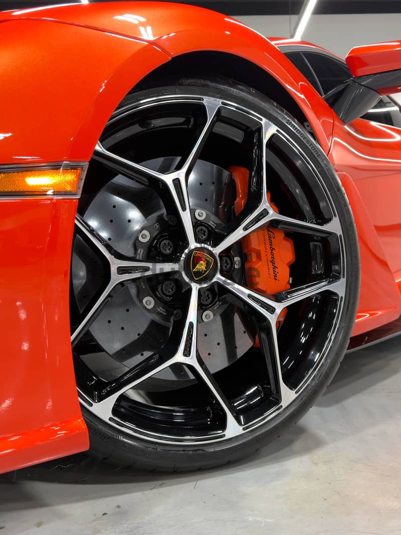 Lamborghini Revuelto 2024 2025 6