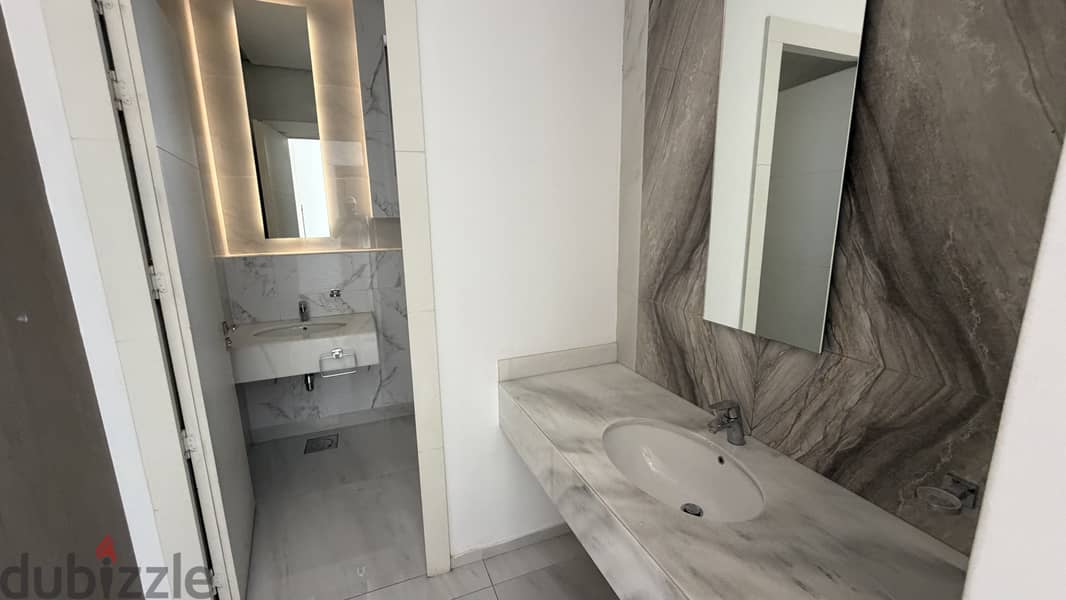 3 Master Bedroom Floor in Rawda 2