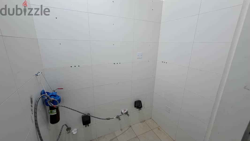3 Master Bedroom Floor in Rawda 4