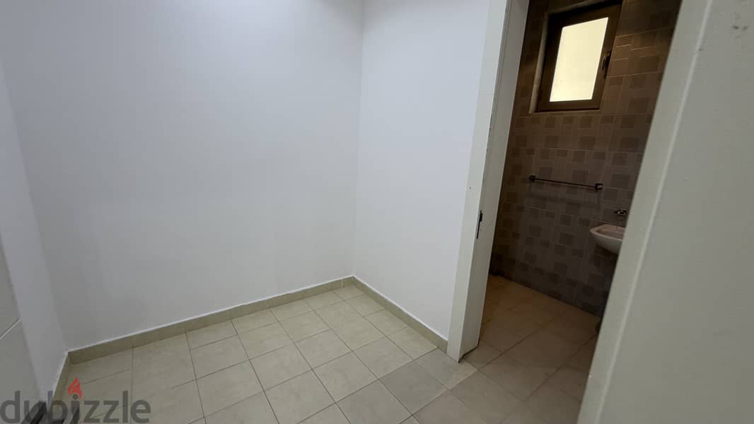 3 Master Bedroom Floor in Rawda 5