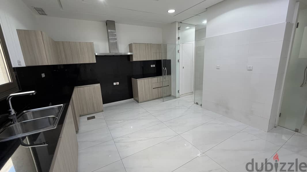 3 Master Bedroom Floor in Rawda 6