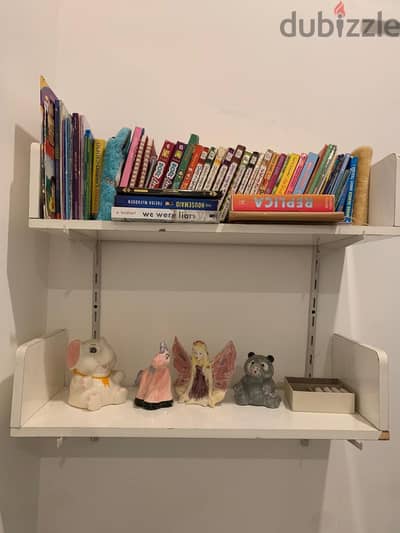 White wall shelf unit( 5 shelves height) Adjustable height