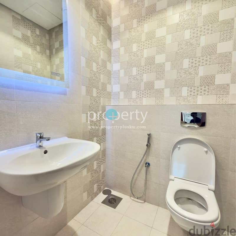 Three bedroom Furnished apartments in Daiya 9