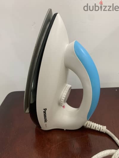 2 Panasonic Iron for sale 2 Kd each very good.