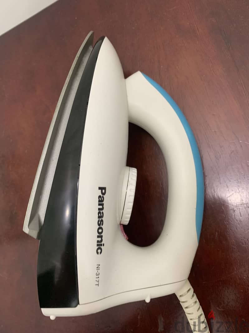 2 Panasonic Iron for sale 2 Kd each very good. 1