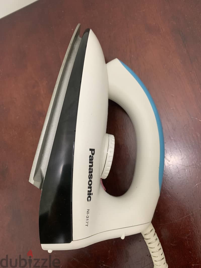 2 Panasonic Iron for sale 2 Kd each very good. 2