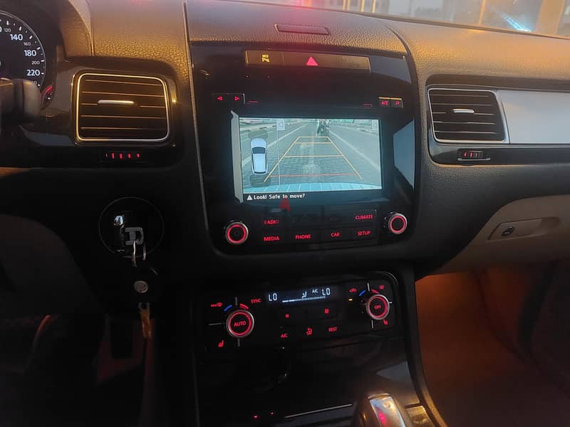 Volkswagen Touareg 2015 excellent condition orginal paint 5