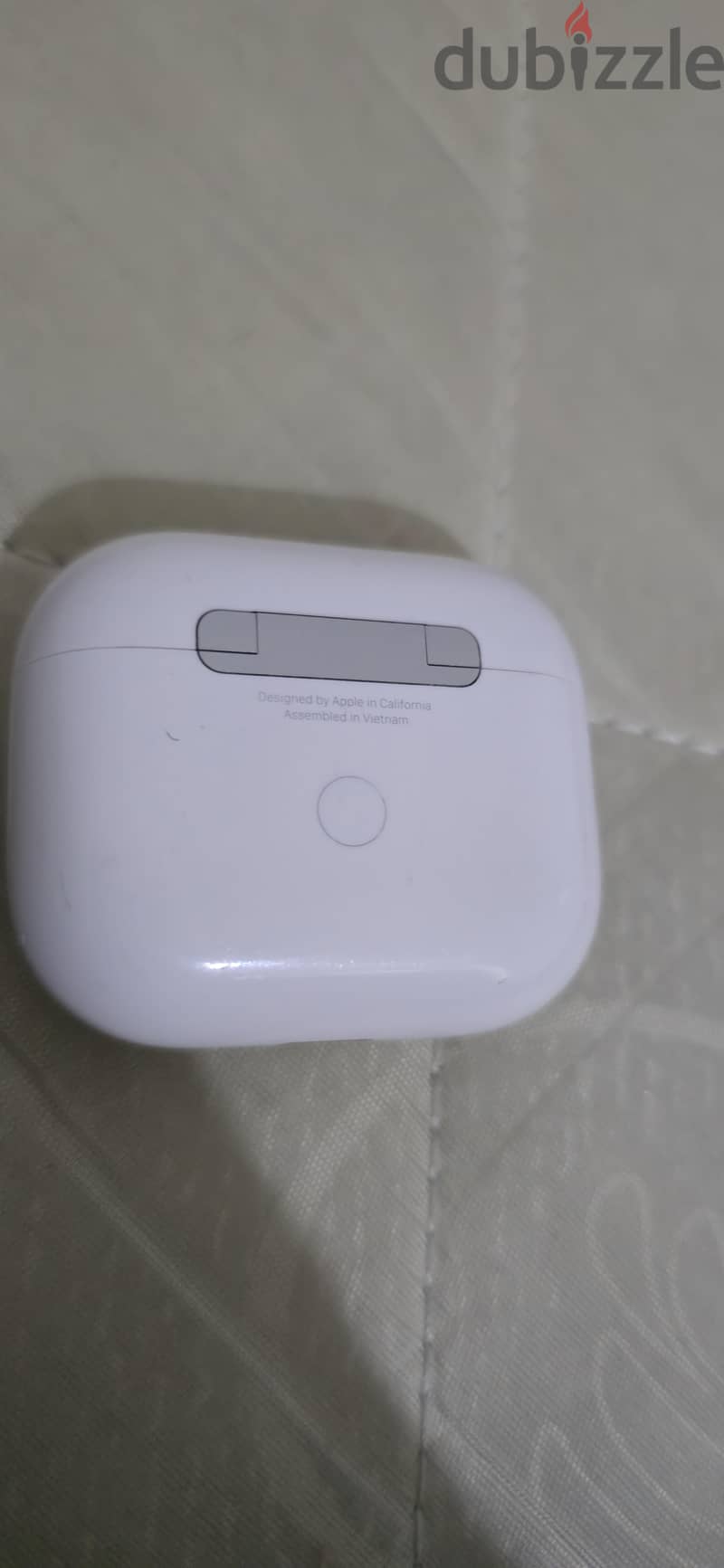 I WANT TO SELL MY APPLE AIRPODS GOOD IN CONDITION 2