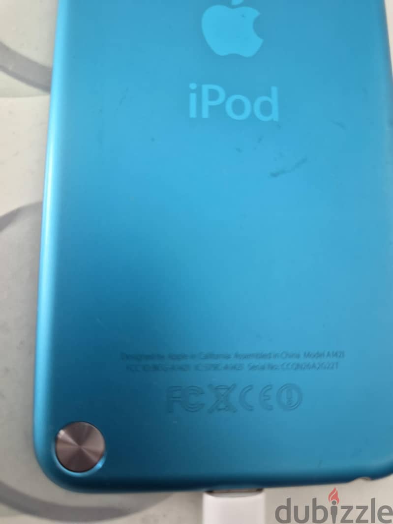 Blue Apple iPod touch - 5th generation 2