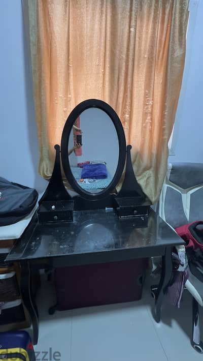 Dressing table