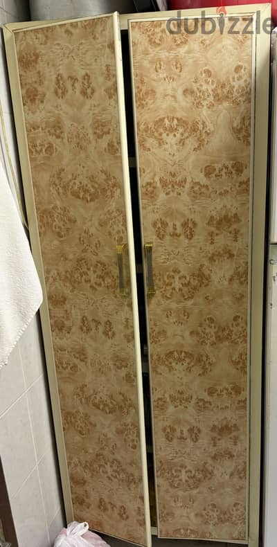 Aluminium cupboard