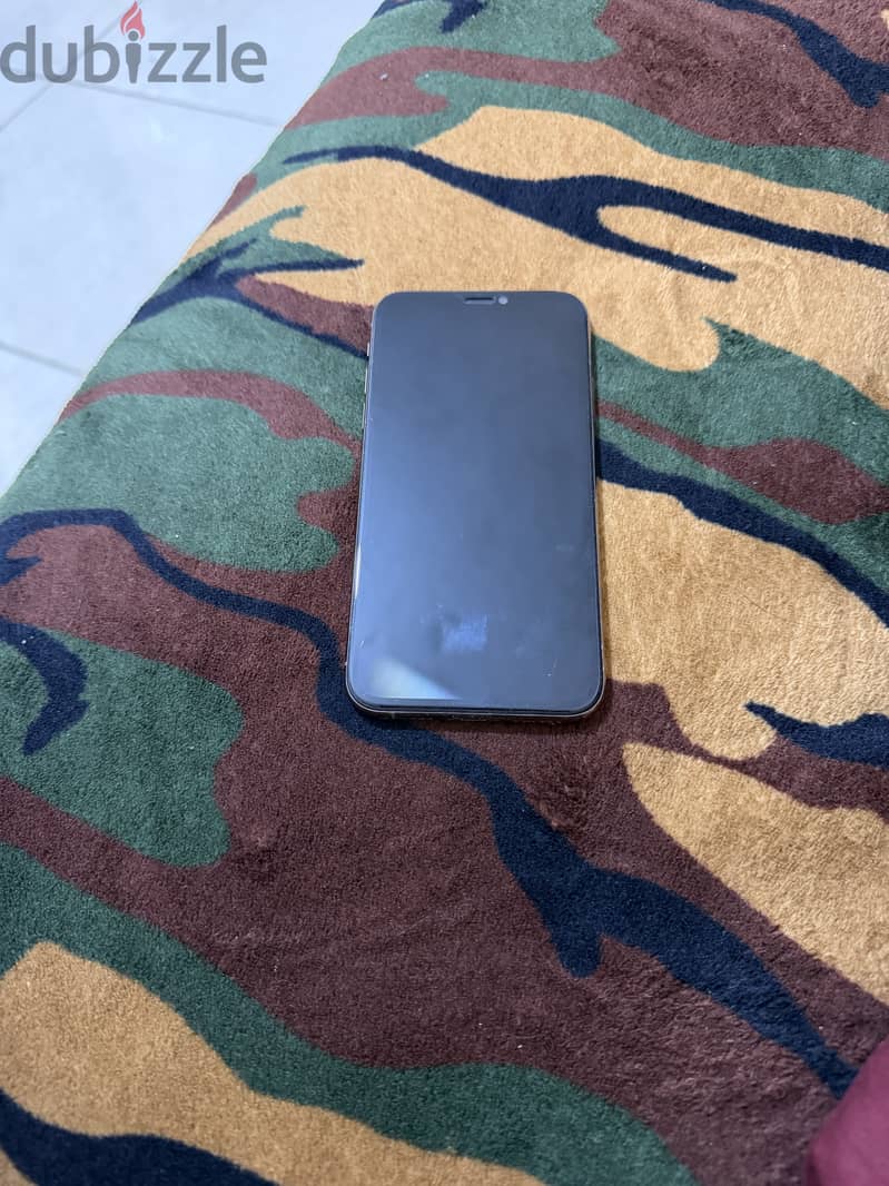 Apple - iPhone XS 5